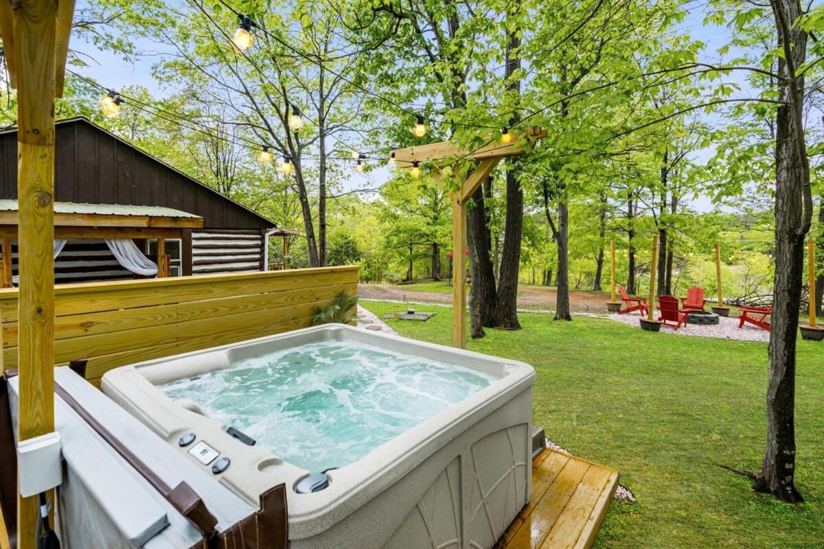 Modernized Log Cabin W Hot Tub Fire Pit & Views Berkeley Springs Buitenkant foto