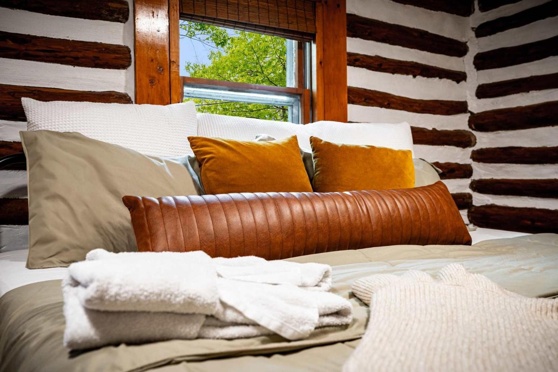 Modernized Log Cabin W Hot Tub Fire Pit & Views Berkeley Springs Buitenkant foto